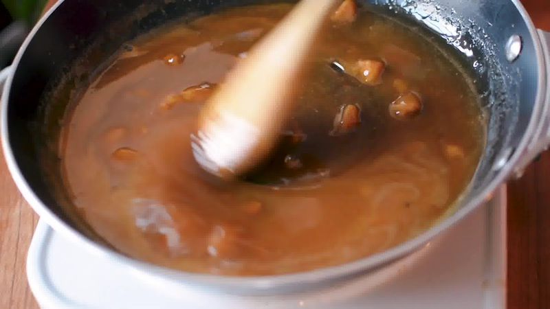 Image of the recipe cooking step-2-2 for Peanut Chikki – Peanut Brittle