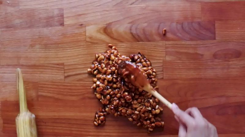 Image of the recipe cooking step-3-4 for Peanut Chikki – Peanut Brittle