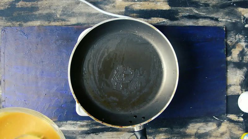 Image of the recipe cooking step-2-1 for Besan Ke Cheele Ki Sabzi - Chickpea Pancake Curry