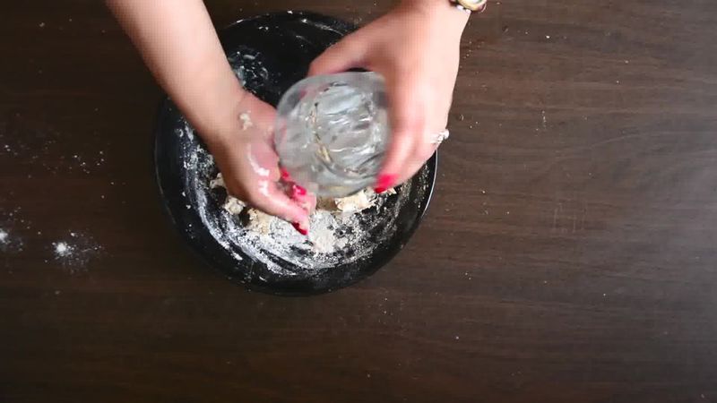 Image of the recipe cooking step-1-3 for Rajasthani Khoba Roti Recipe