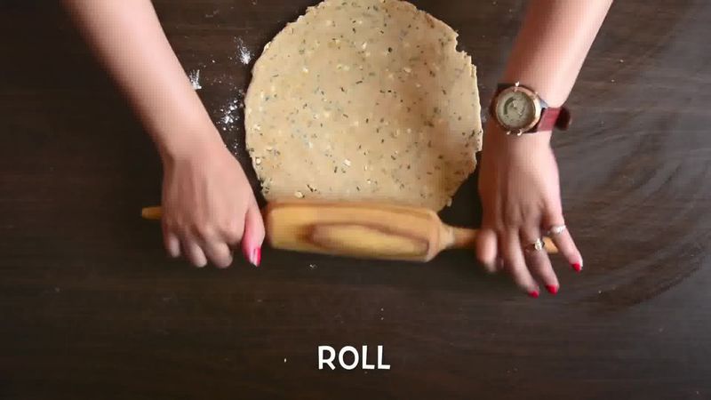 Image of the recipe cooking step-1-4 for Rajasthani Khoba Roti Recipe