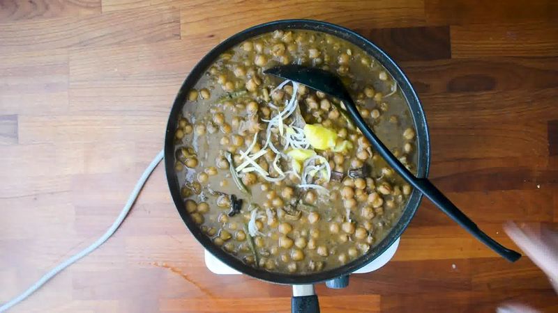 Image of the recipe cooking step-3-4 for Restaurant Style Chana Masala - How to Make Chole Masala