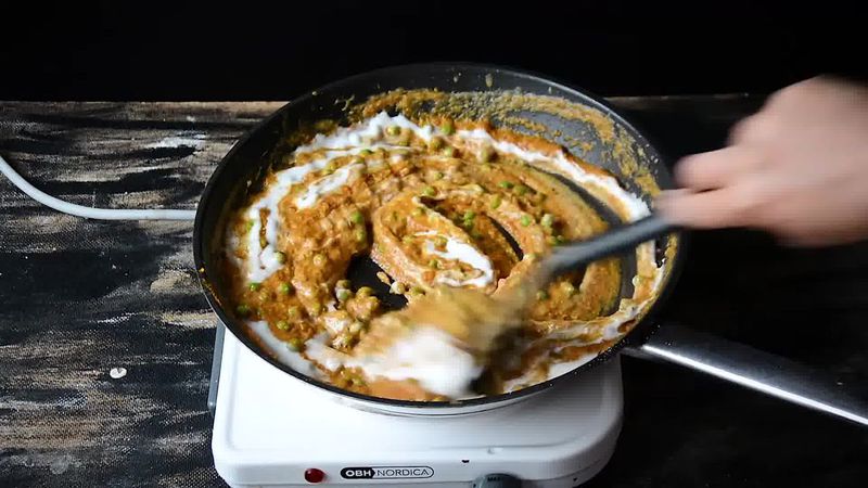 Image of the recipe cooking step-2-7 for Matar Paneer - Peas and Cottage Cheese Curry