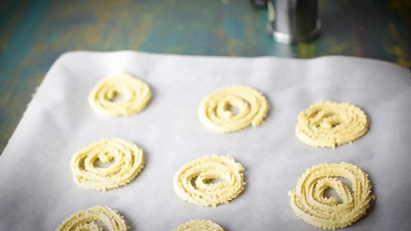 Image of the recipe cooking step-2-5 for Chakli Recipe – Instant Rice Chakli (Fried + Baked)