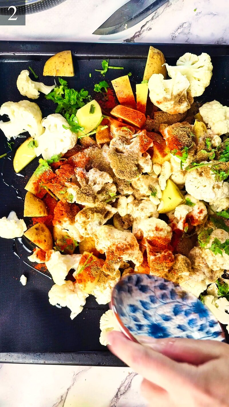 Image of the recipe cooking step-2-2 for Roasted Cauliflower Tahini Bowl