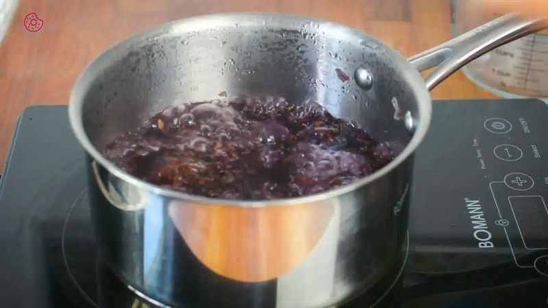 Image of the recipe cooking step-1-6 for How to make Rose Syrup