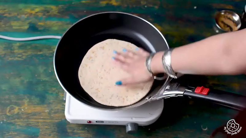 Image of the recipe cooking step-3-6 for Sev Stuffed Paratha Recipe - How To Make Bhujia Paratha