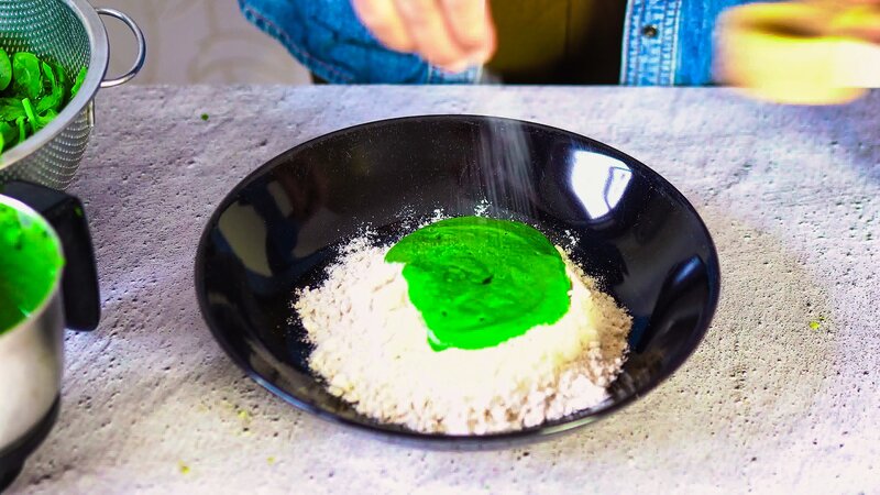 Image of the recipe cooking step-3-1 for Soft Spinach Roti Recipe (Palak Atta Roti)