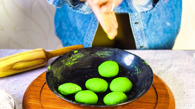 Image of the recipe cooking step-4-1 for Soft Spinach Roti Recipe (Palak Atta Roti)