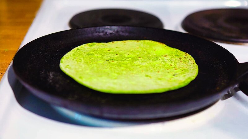 Image of the recipe cooking step-5-2 for Soft Spinach Roti Recipe (Palak Atta Roti)
