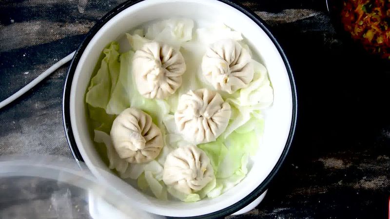 Image of the recipe cooking step-5-2 for Veg Momos - Momos Recipe