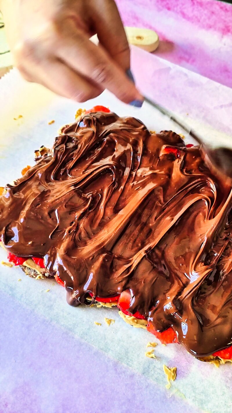 Image of the recipe cooking step-1-9 for Strawberry Chocolate Date Bark