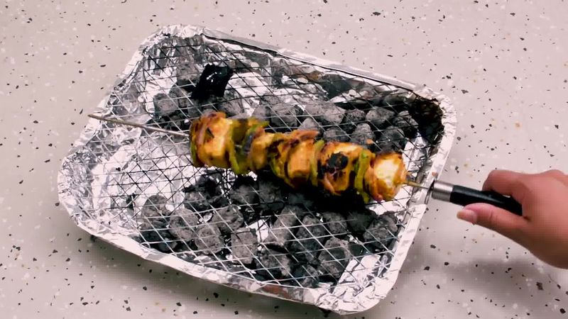 Image of the recipe cooking step-6-1 for Paneer Tikka