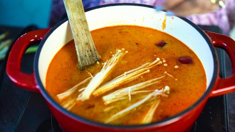 Image of the recipe cooking step-5-2 for Thai Red Curry Ramen