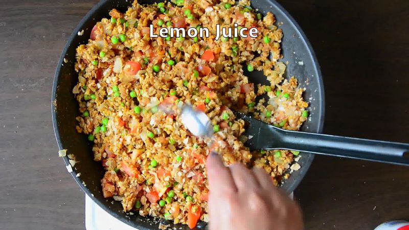 Image of the recipe cooking step-2-7 for Tortilla Poha With Kiwi Peanut Salsa