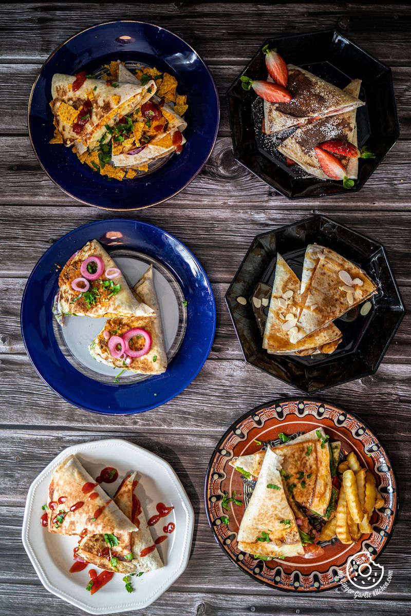 6 tortilla wraps on a wooden table