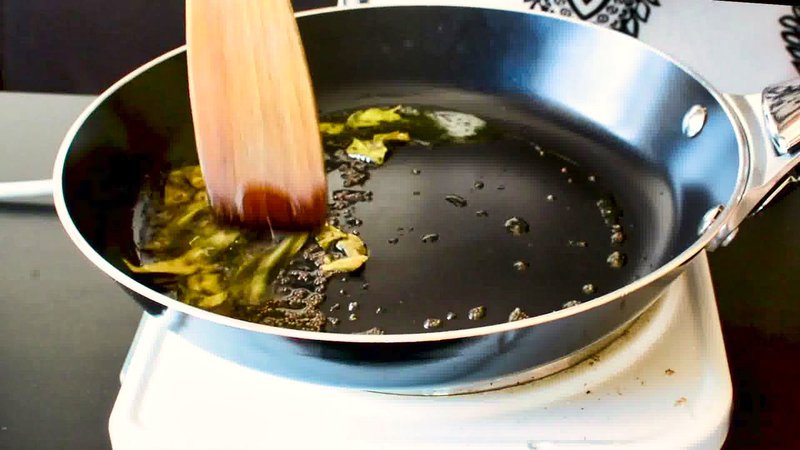 Image of the recipe cooking step-1-4 for Vada Pav Recipe (Mumbai Style)