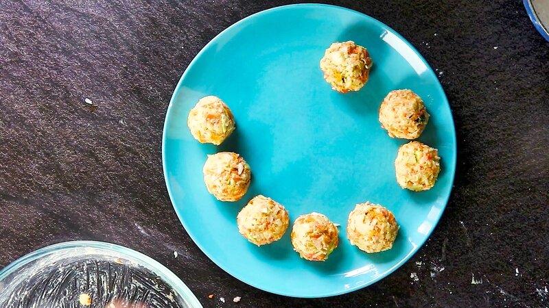 Image of the recipe cooking step-1-3 for Veg Manchurian Recipe (Crispy Balls in Gravy)