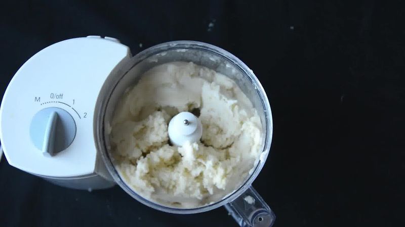 Image of the recipe cooking step-1-3 for Vegan Honeydew Melon Banana Ice Cream 