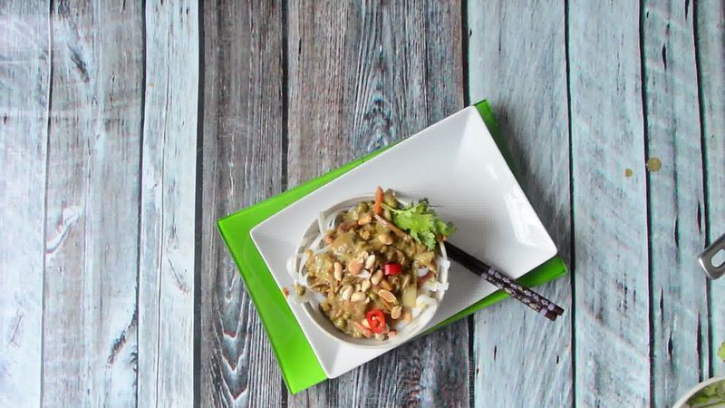 Image of the recipe cooking step-1-15 for Vegan Thai Green Curry Vegetable Noodles (Video Recipe)