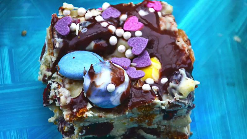 Image of the recipe cooking step-1-12 for Christmas Rocky Road | White Chocolate Rocky Road Recipe