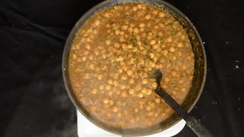 Image of the recipe cooking step-1-7 for Mint Chickpea Cornmeal Tart - Pudina Chola (Zero Oil)